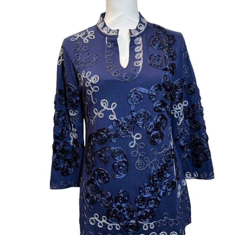 Lauren Michelle Tunic Navy and Silver Embossed Size Medium‎